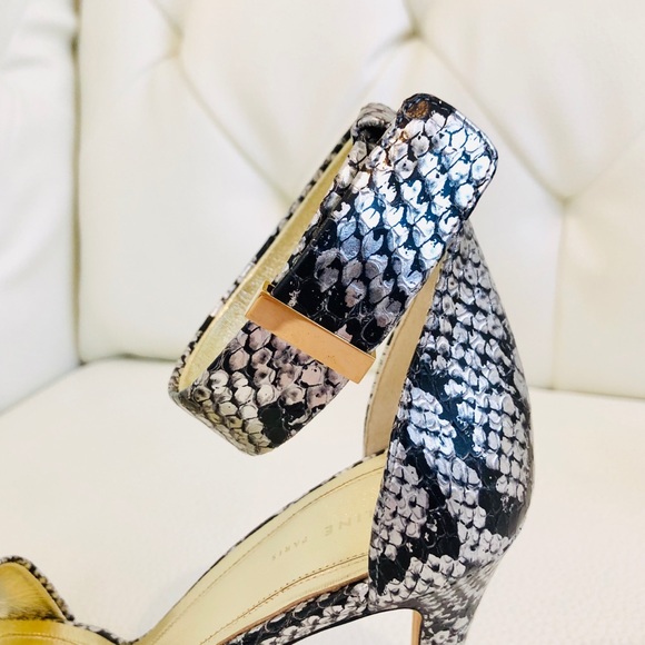 ⭕️SOLD⭕️NIB Céline Signature Sandals - Picture 6 of 8